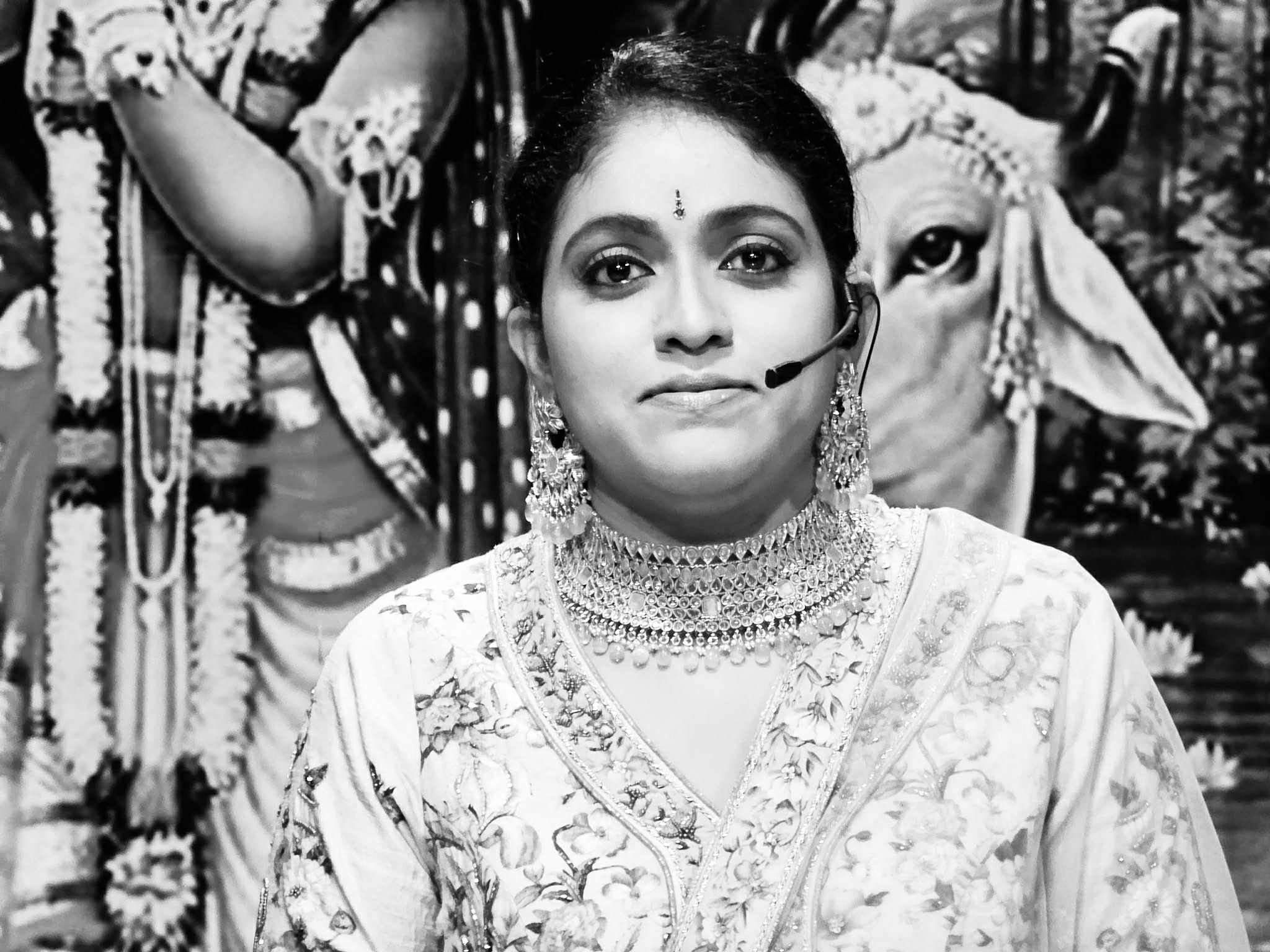 “Poo Pookudhu” From RAIL Movie – (EXCLUSIVE) Interview with S. J. Jananiy